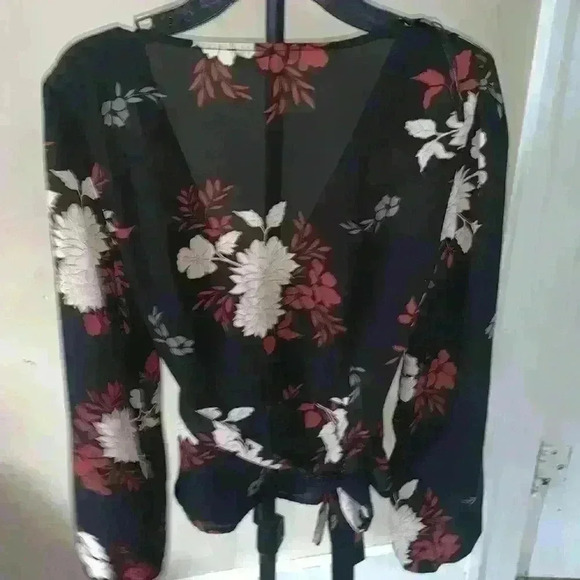 Black Floral Wrap Blouse Top Women’s Size S - Picture 2 of 10
